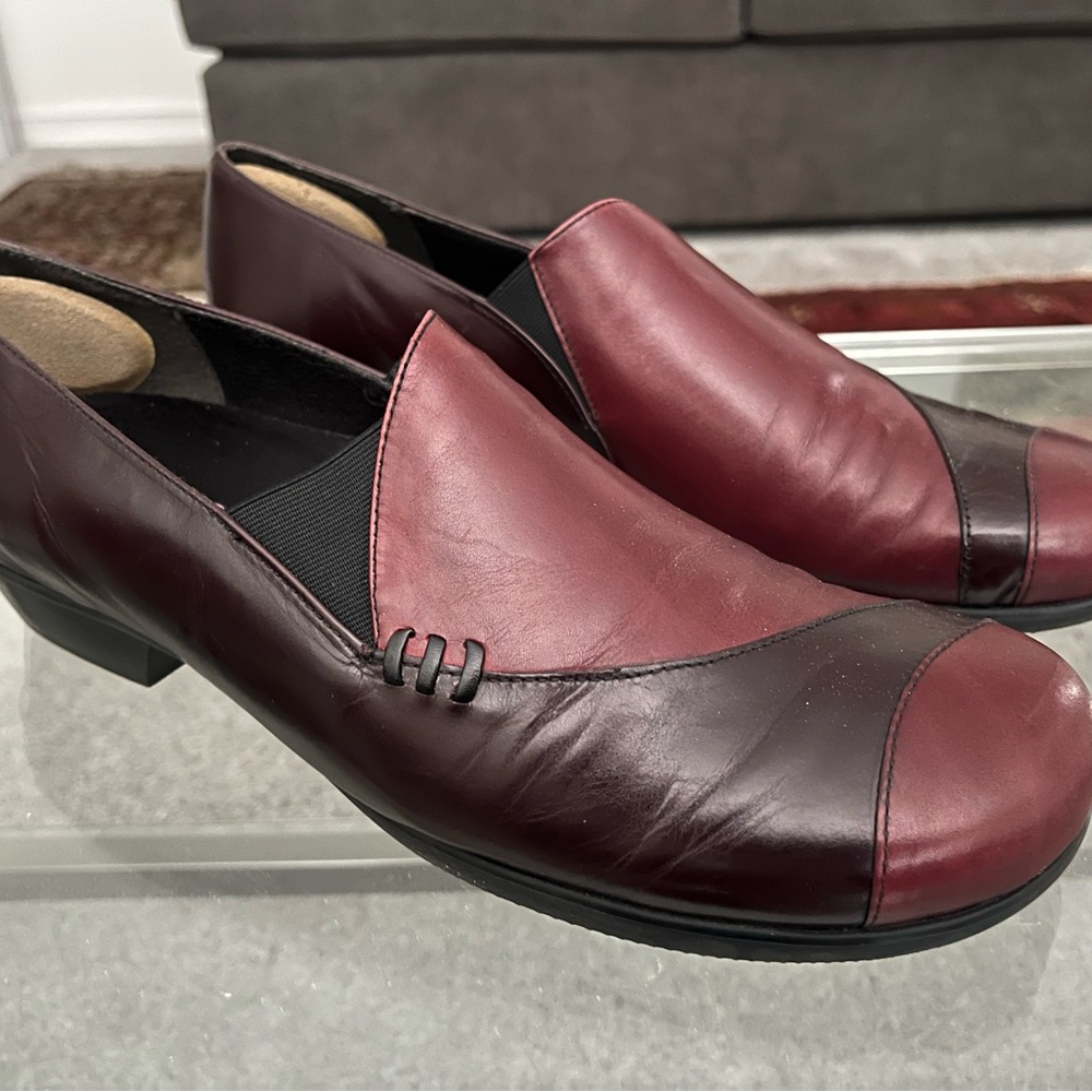 Munro Burgundy Leather Flats